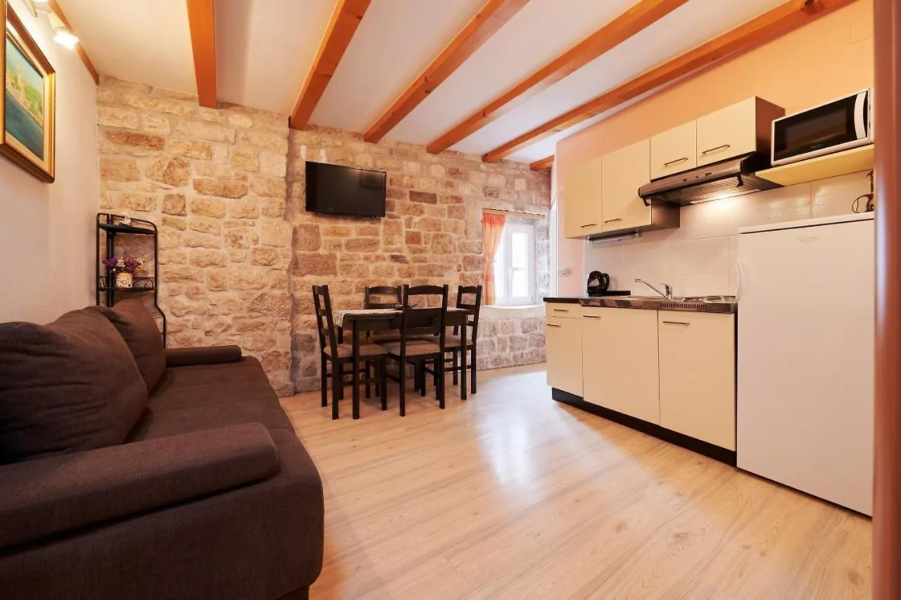 ゲストハウス Apartments And Rooms By The Sea Trogir - 16844